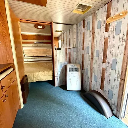 караваната на стела Campsite